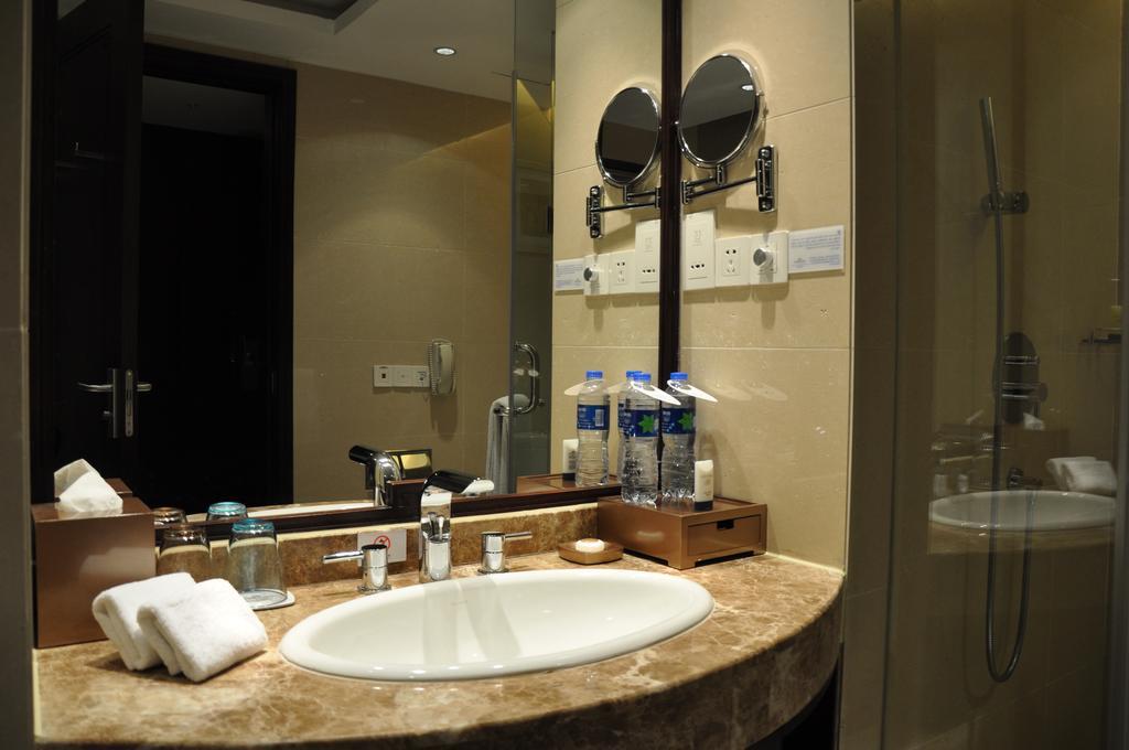 Vienna International Hotel Suzhou University Town Экстерьер фото